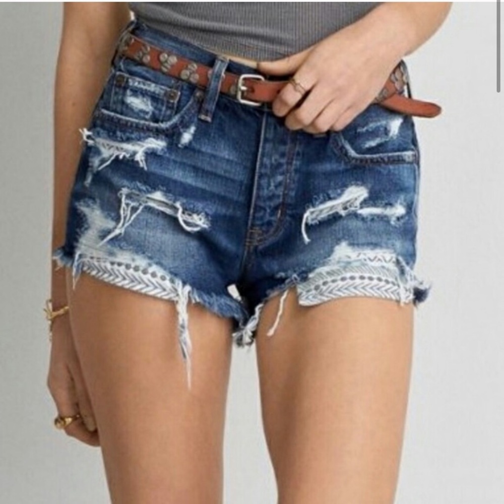 American Eagle Outfitters Vintage Hi-Rise Shorts